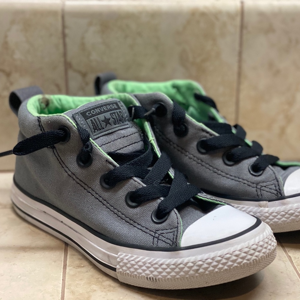Practically new kids CONVERSE